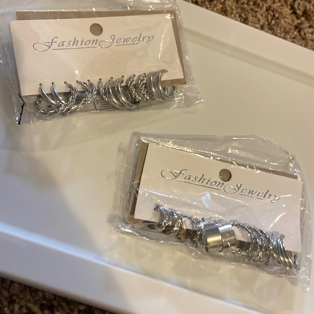Bundle deal, brand new Fashion Earrings